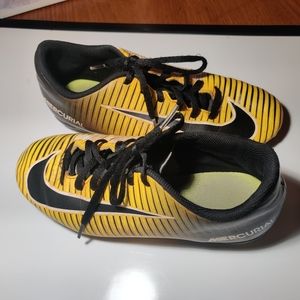Nike indoor cleats